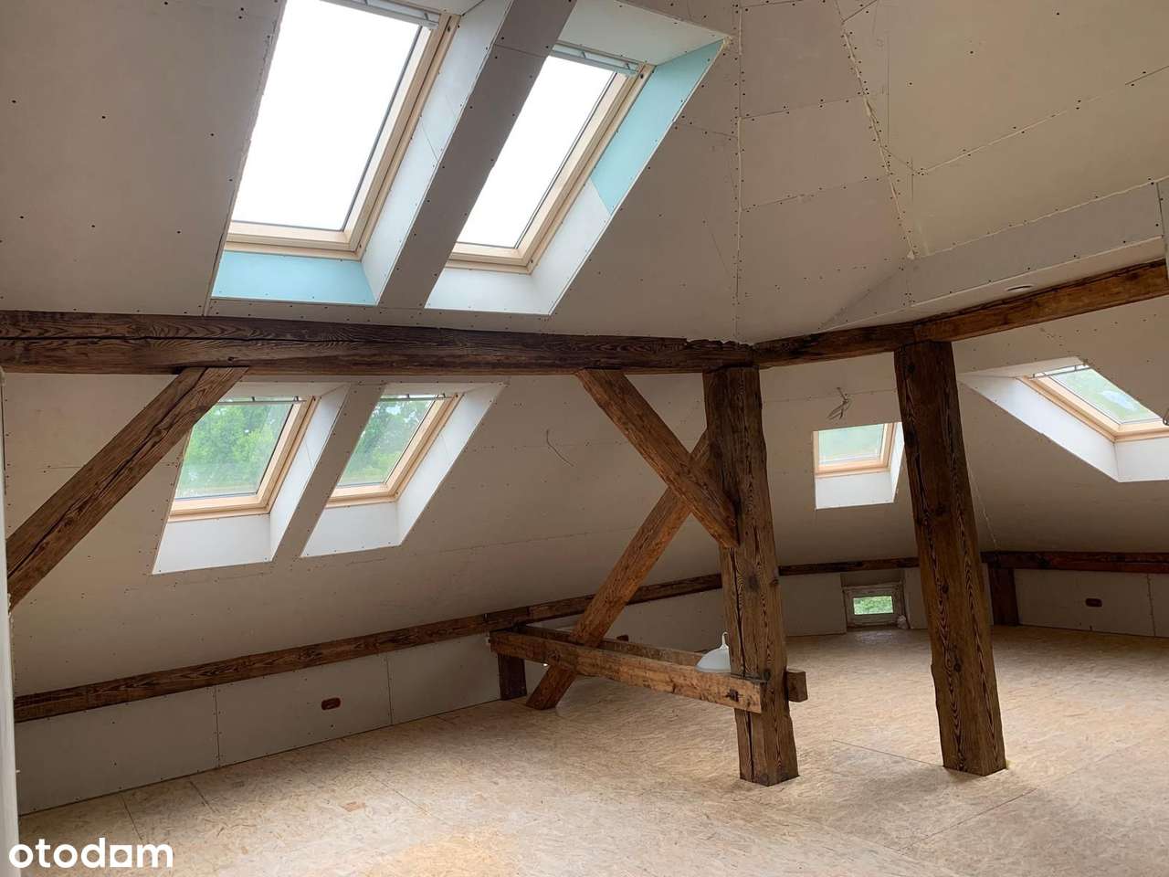 Centrum, 47 m2, Poddasze-0