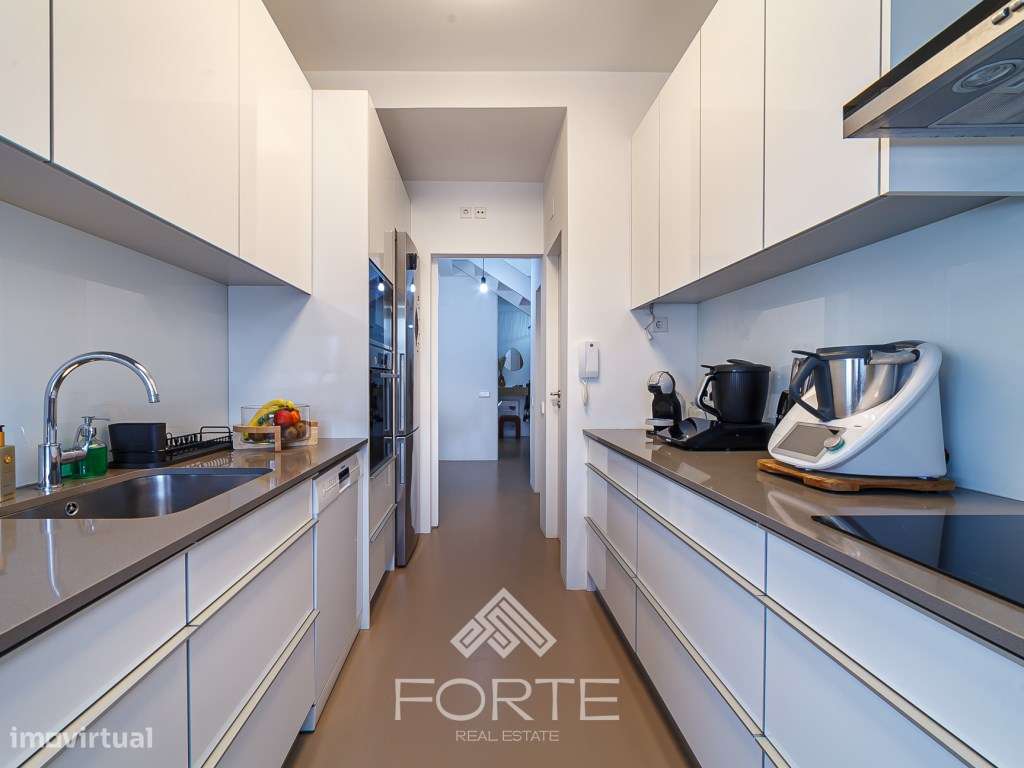 Apartamento T3 Duplex no centro de Espinho-11