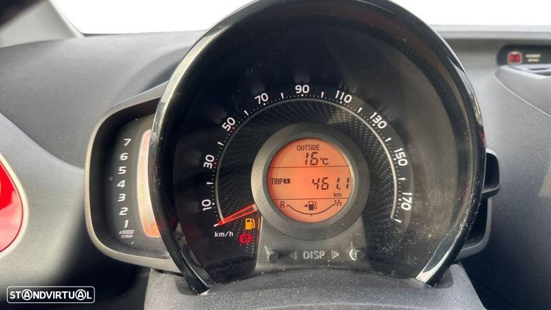 Toyota Aygo 1.0 X-Play - 14