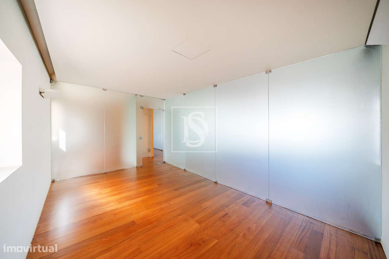 Loja 141m2 na Praça da Justiça, em frente ao Tribunal, Braga-30