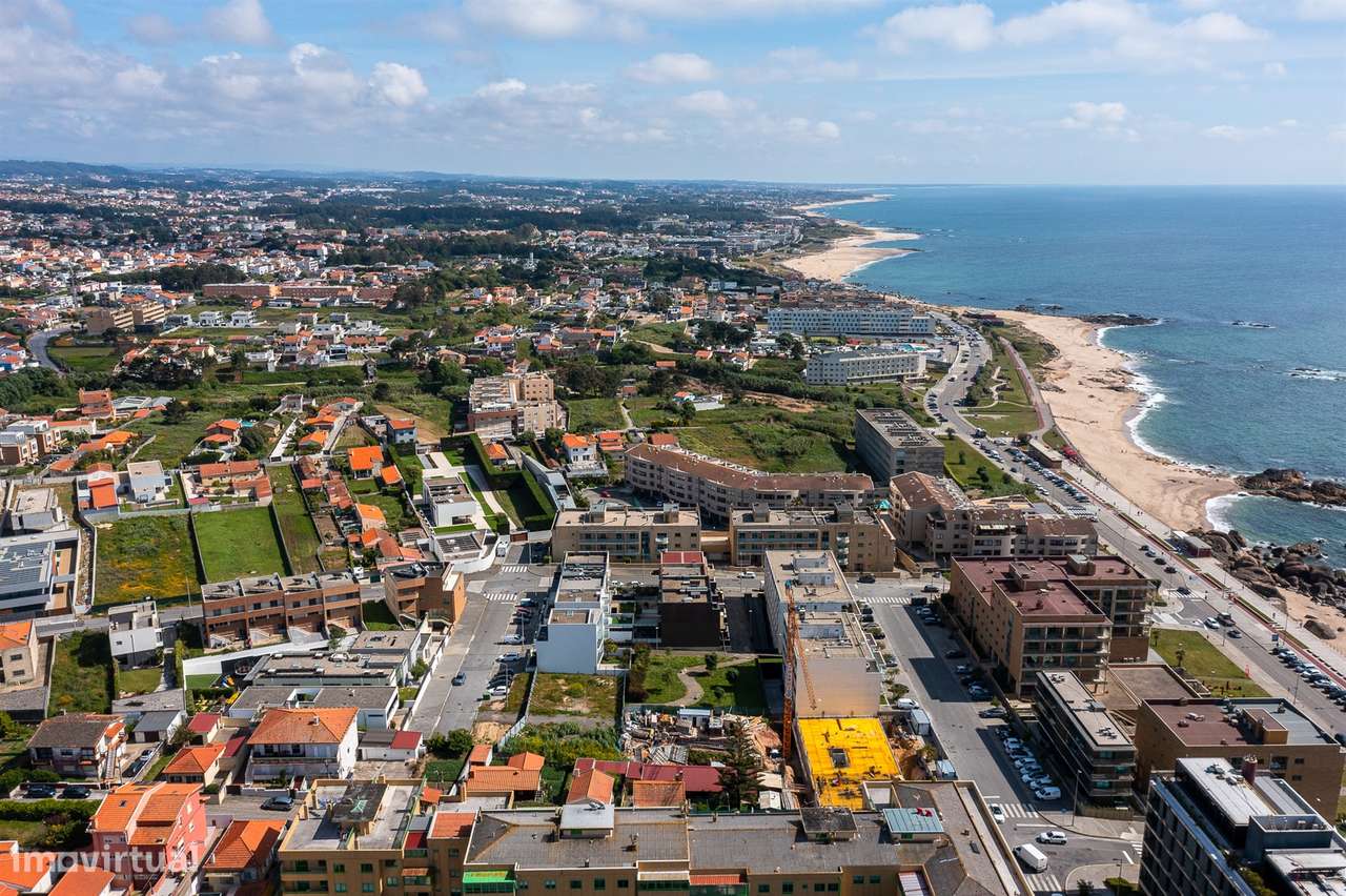 Moradia a 100 Metros da Praia de Lavadores I Exclusivo Golden Hour-26