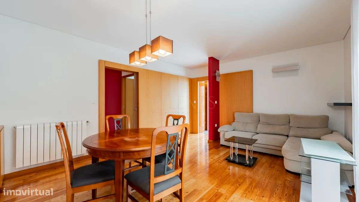 Moradia Bi-Familiar em Creixomil: T3 + T2 - Grande imagem: 4/45