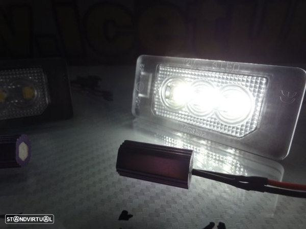 Suporte De Lâmpada De Matricula Com Led Branco Para Audi A1, A3, A4 B8, A5, A6, A7, Q3, Q5, Q7, TT, TTS, TTRS, Porsche Panamera 2010-, Seat Alhambra, Ibiza 6J SC/5-doors/ST 2008, Ateca, VW Sharan 7N, Touran GP2, Touareg 2, Tiguan, Polo, Golf 6, 7 Variant, Golf Plus, Jetta, Passat B6, B7, Skoda Fabia 5J, Superb 3T, Octavia (5E), Rapid  Yeti 5L. - 18