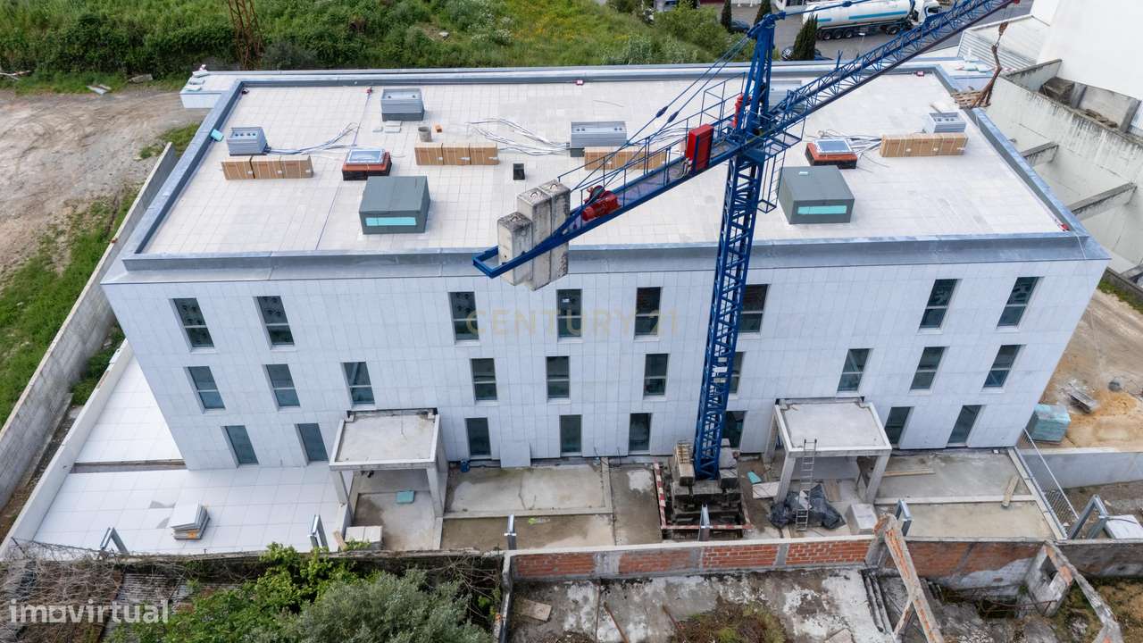 T2 Único com Terraço de 277m² | Valbom, Gondomar-26