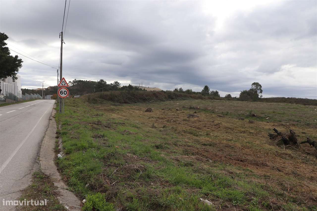 Lote de Terreno  Venda em Lustosa e Barrosas (Santo Estêvão),Lousada - Grande imagem: 4/10