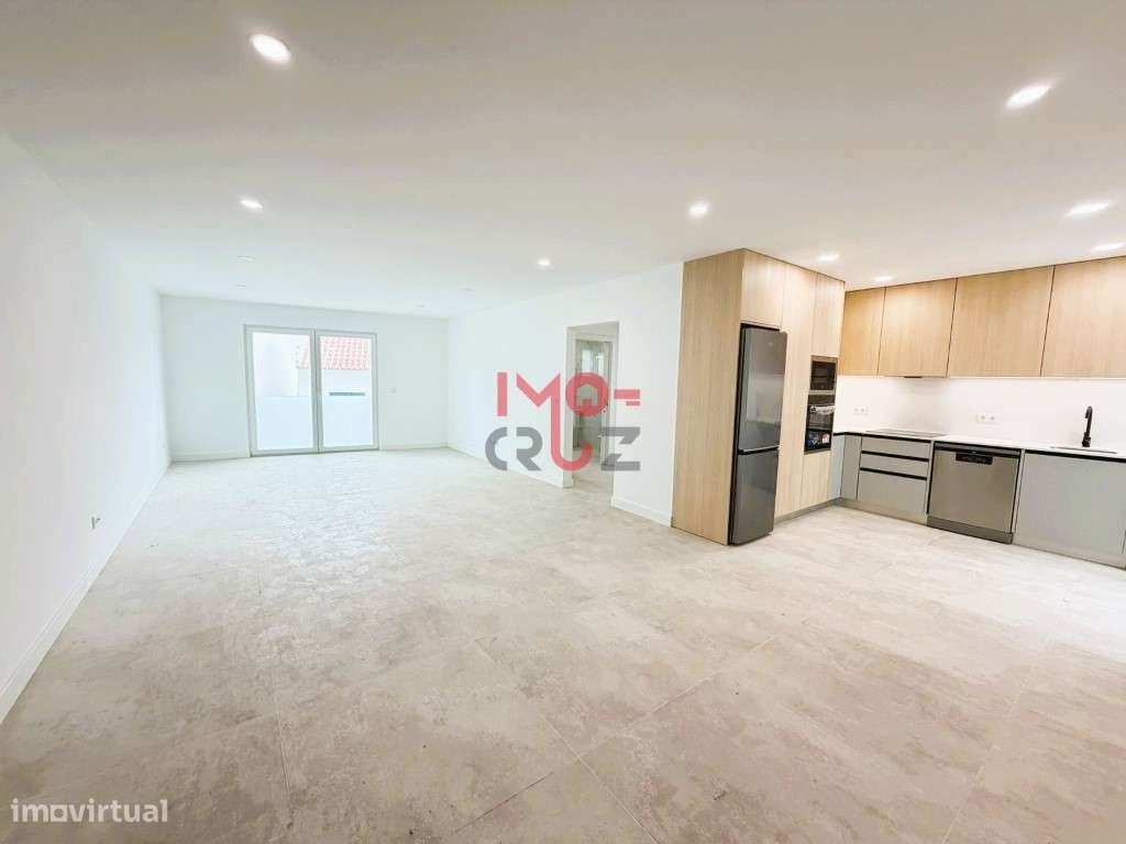Apartment in Torres Vedras, Santa Maria, São Pedro e Matacães - More