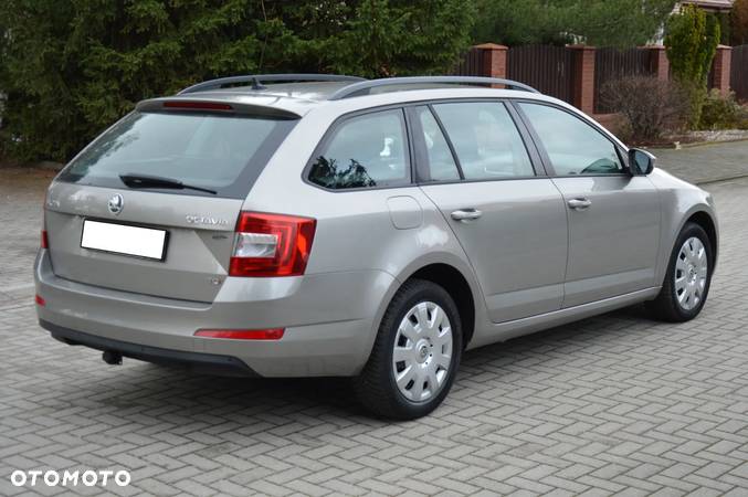 Skoda Octavia Combi 2.0 TDI Style - 9