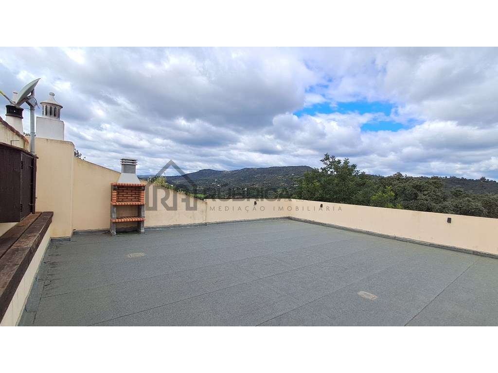 Moradia Renovada no Campo com anexos, Vista Desafogada e Grande Pot...-38