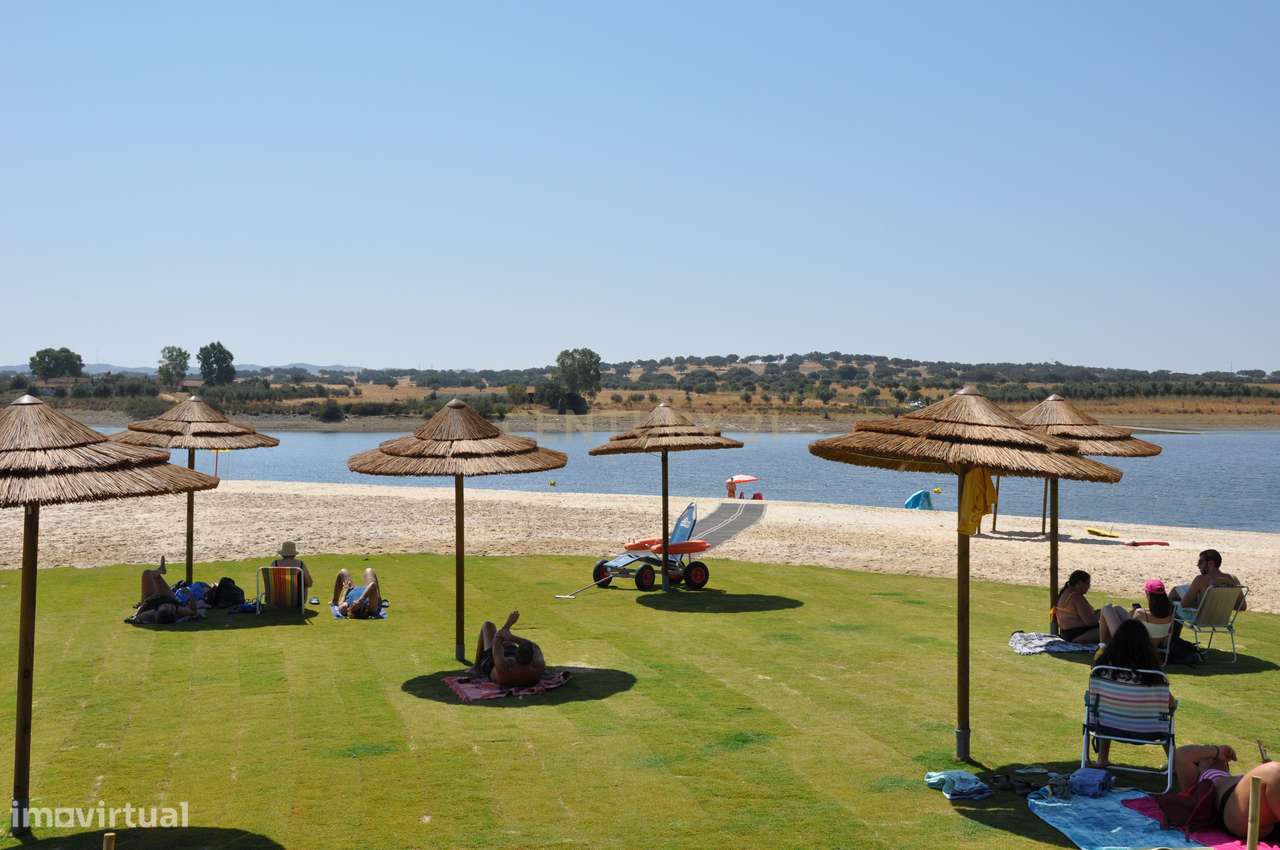 Moradia T2 , perto da praia, para Recuperar em Oriola, Évora.-16