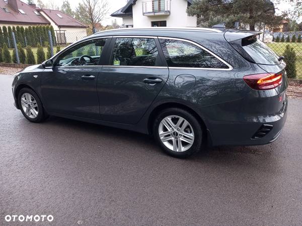 Kia Ceed 1.6 CRDi SCR M DCT - 9