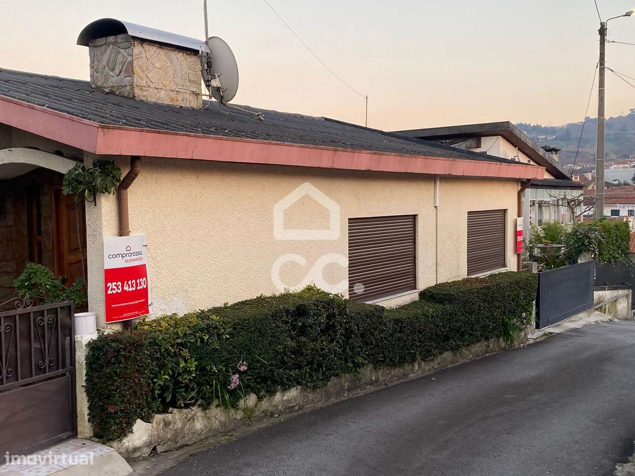 Moradia térrea T1+1 no centro da Vila de Pevidém - Grande imagem: 2/30