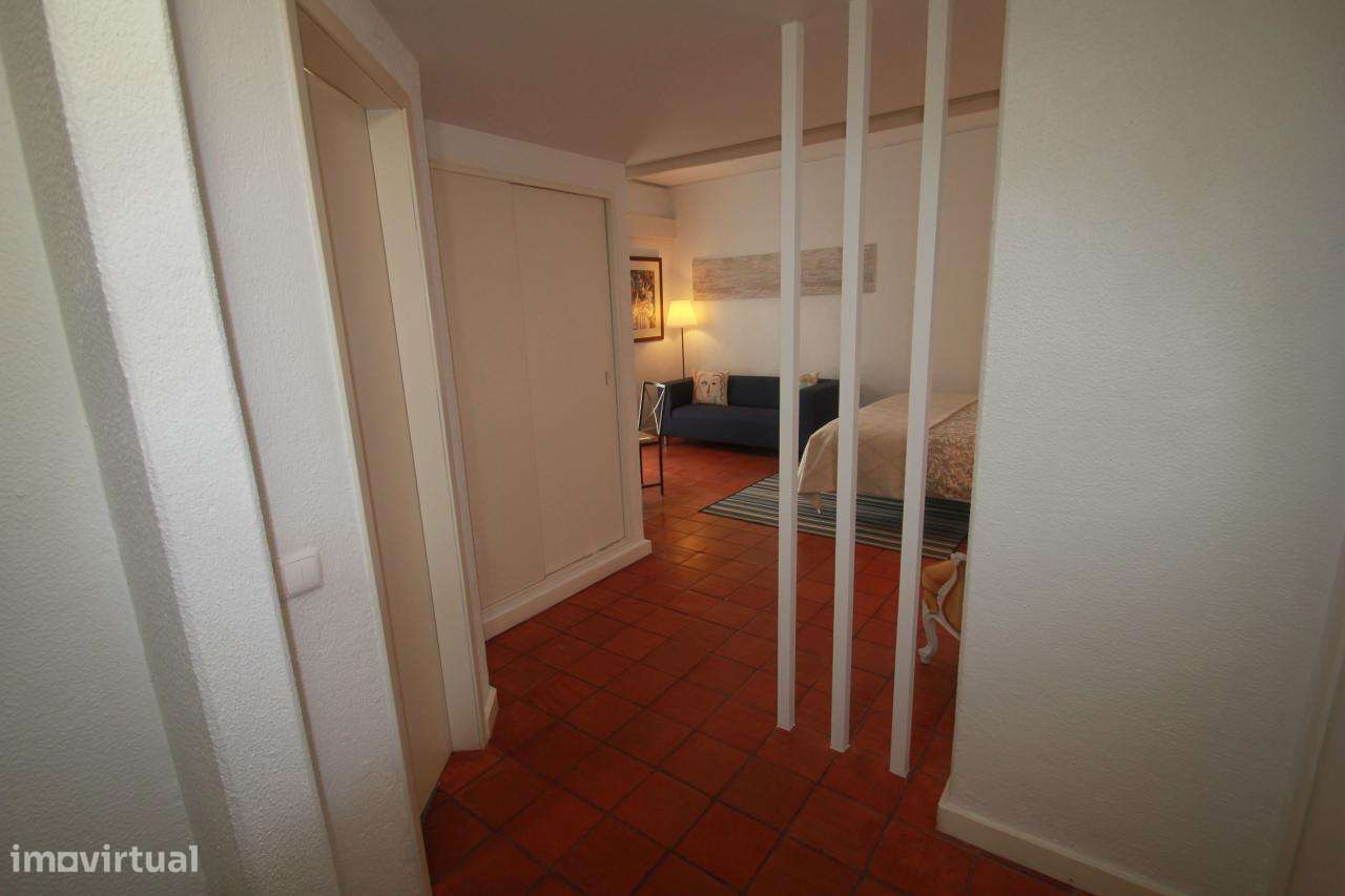 T0 Estudio - Estoril - Mobilado e Equipado - Grande imagem: 2/10