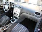 Ford Focus 1.6 16V Style - 14