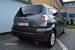 Toyota Corolla Verso 1.8 Sol + - 17