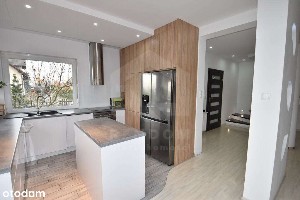 Dom z garażem i fotowoltaiką – Narok-7