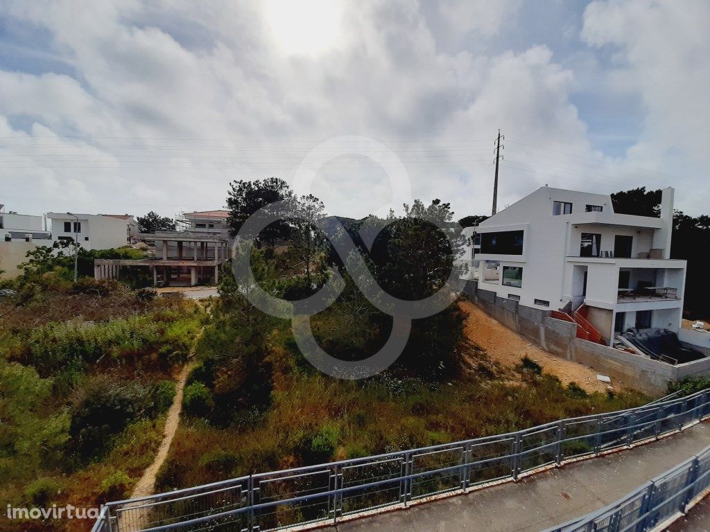 Terreno urbano com 257 m2 para construção de moradia no F...