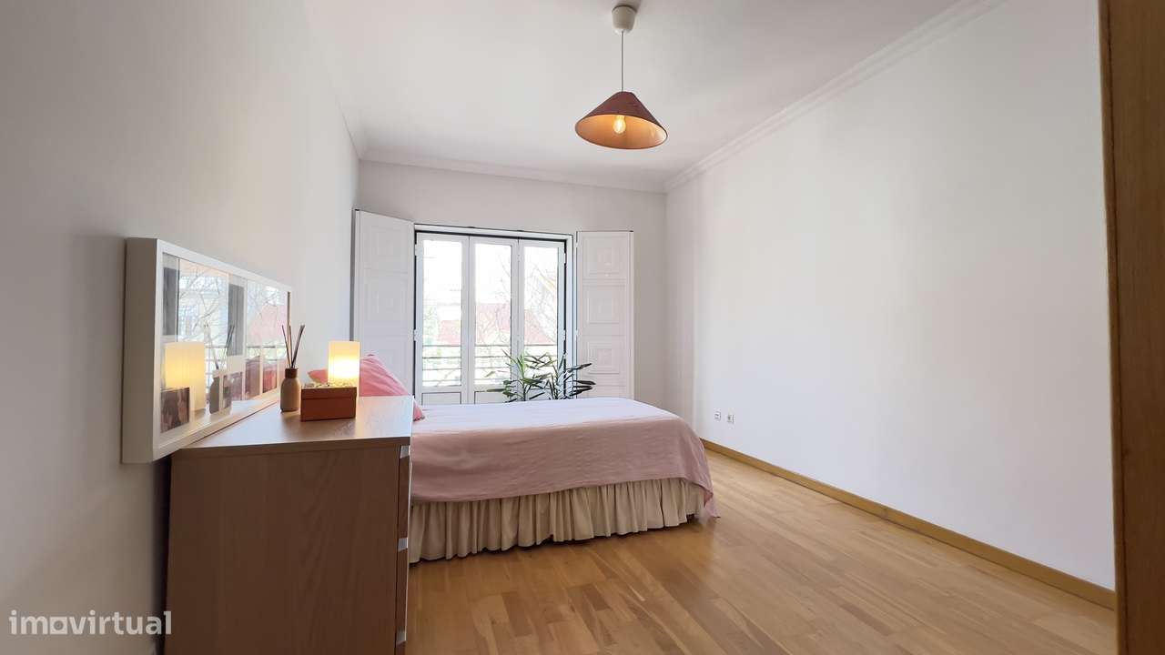 Apartamento T6 Duplex junto à Gulbenkian-15