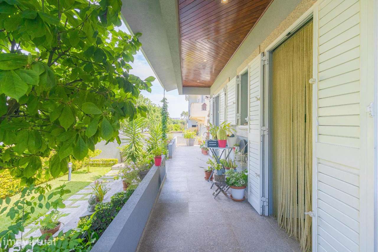 Moradia Exclusiva T5 com Jardim em Leça do Balio-58