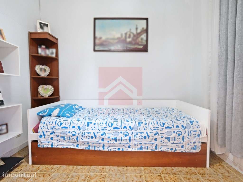 Moradia V3+1 em Fânzeres-12