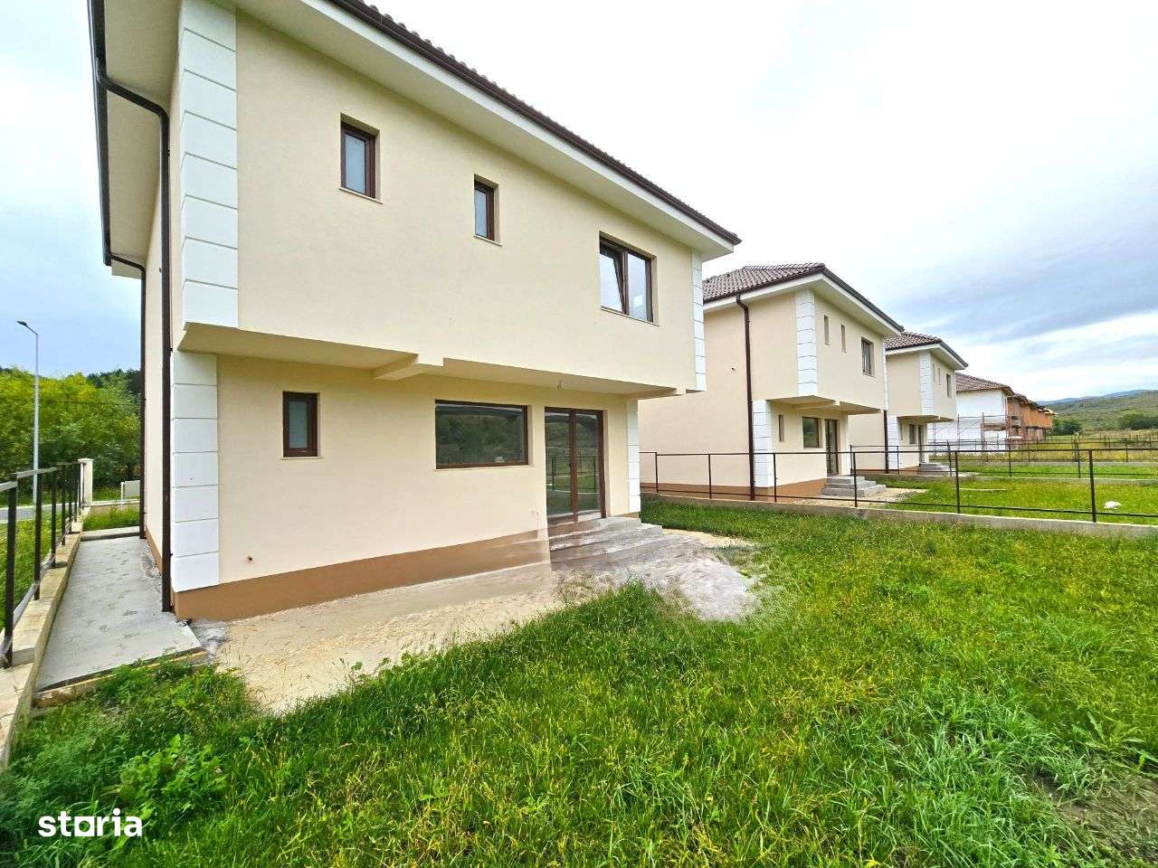 Comision 0% Case individuale, 110mp utili, 400mp teren, Luna de Sus-2