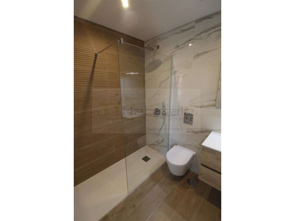 Moradia V3 +1 com piscina em Barcarena-25