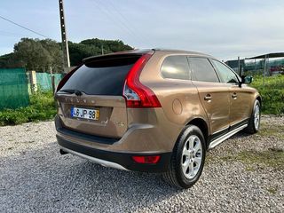 Volvo XC 60 2.0 D4 Kinetic Geartronic 159g