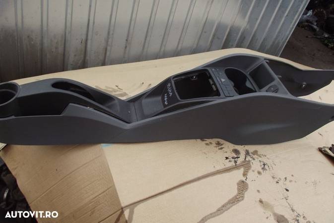 Consola Centrala Seat Ibiza 6J 2008-2015 suport pahare consola Ibiza - 2