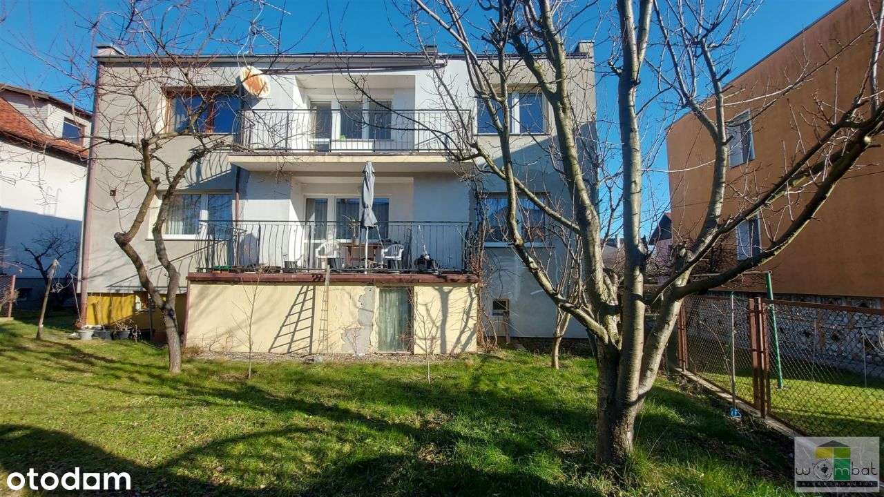 Wolnostojący dom w spokojnej lokalizacji-5