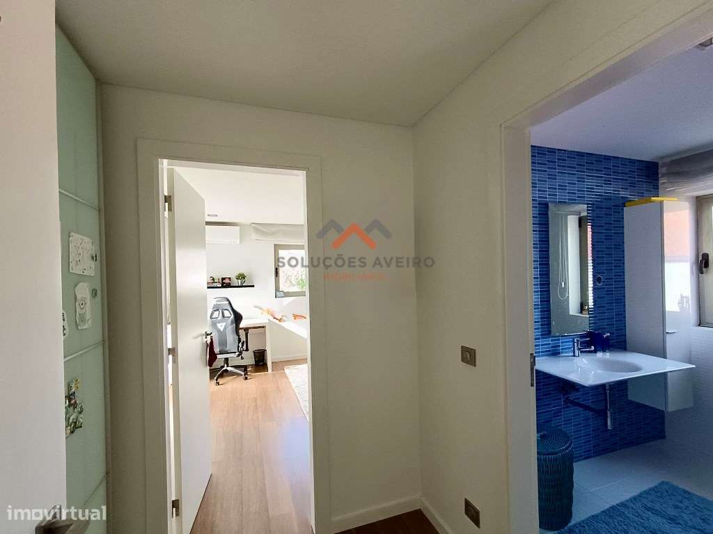 Moradia Contemporânea de Luxo com jardins tropicais e Design Exclus...-30