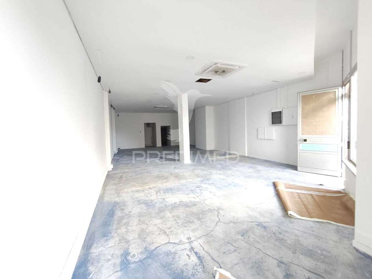 Loja Ampla,Loures. - Grande imagem: 2/18