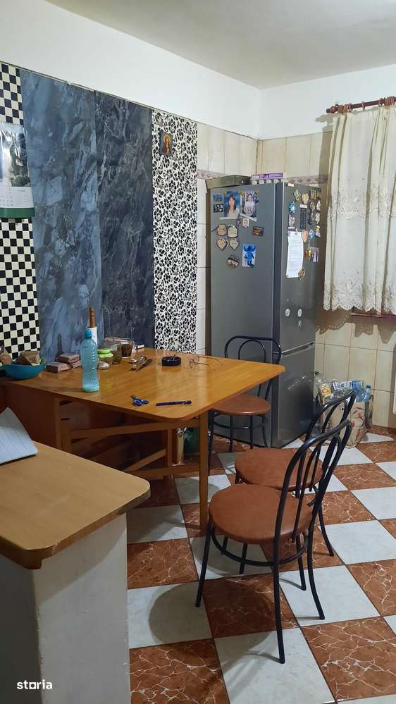 City Mall, Eroii revolutiei,  Padesu Ap 3 cam dec 4/8  hol H-6