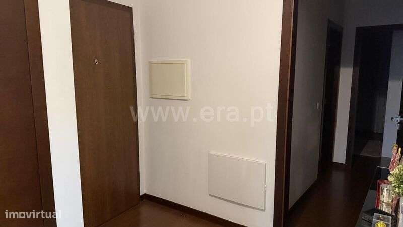 Apartamento T3 / Marco de Canaveses, Alpendorada, Várzea e Torrão-1
