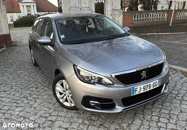 Peugeot 308 - 1