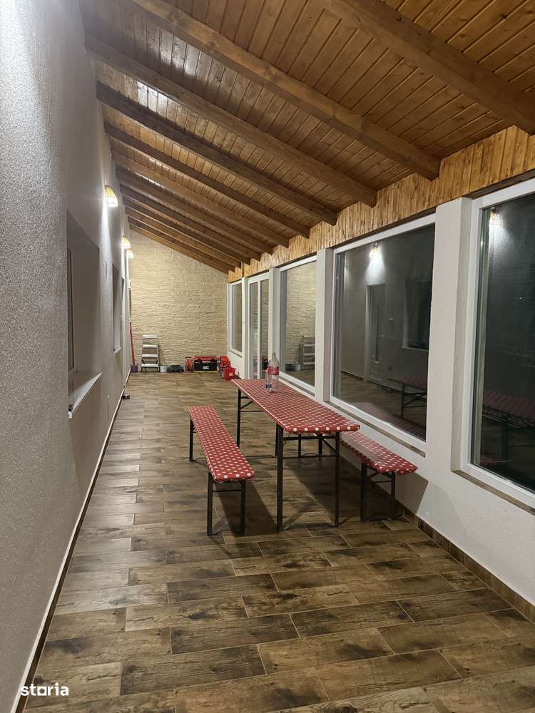 Casa de vanzare - Imagine principală: 4/10