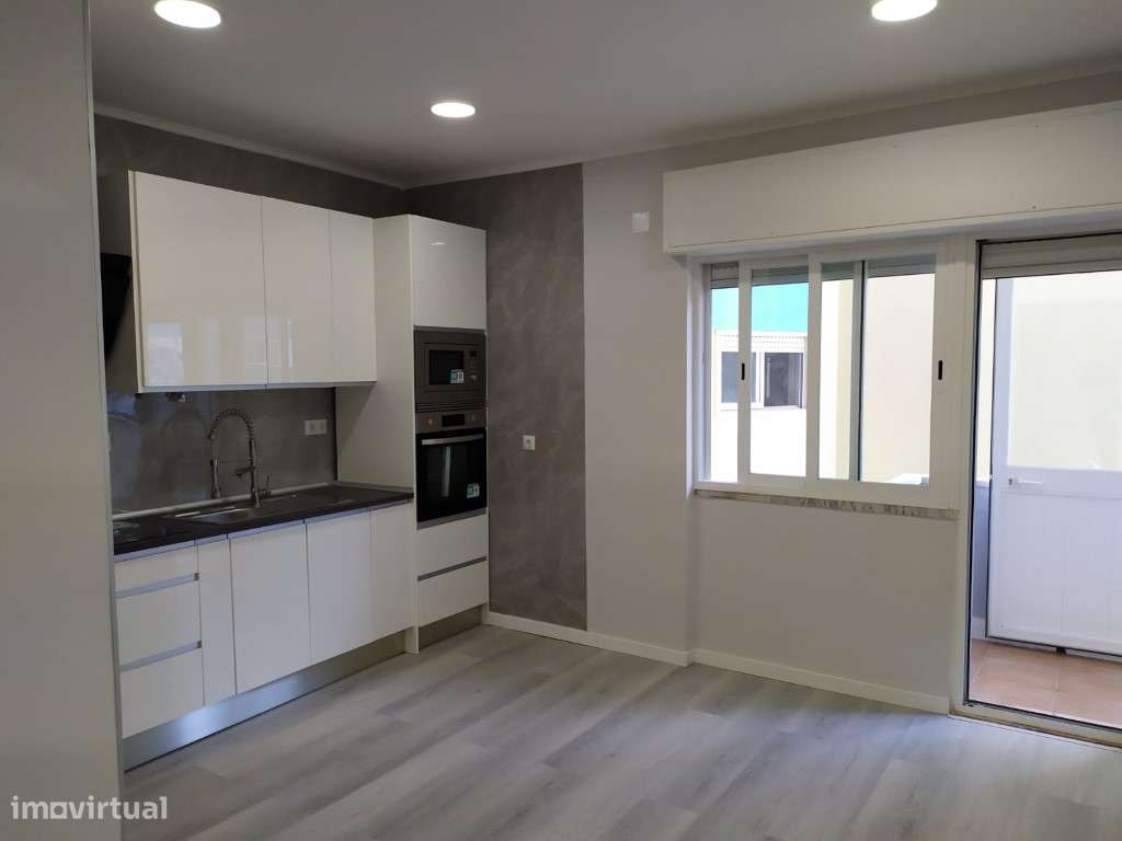 T1 totalmente remodelado na Amadora - Centro-5