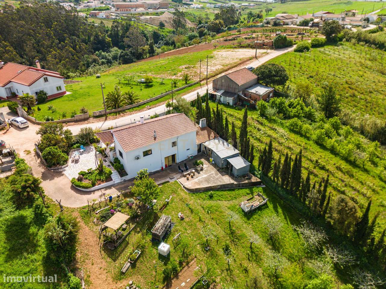 Moradia T3 localizada no Carvalhal, Bombarral-39