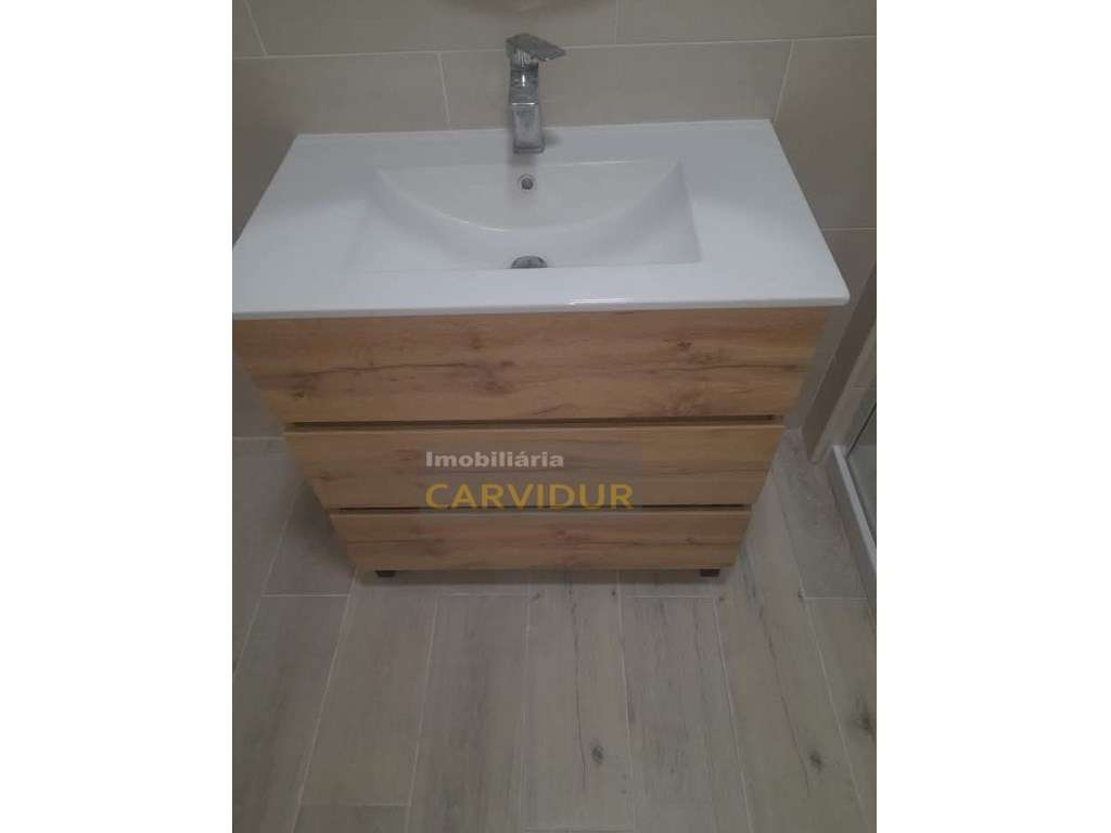 Baixa da Banheira Remodelação total R/C com quintal e anexo-11