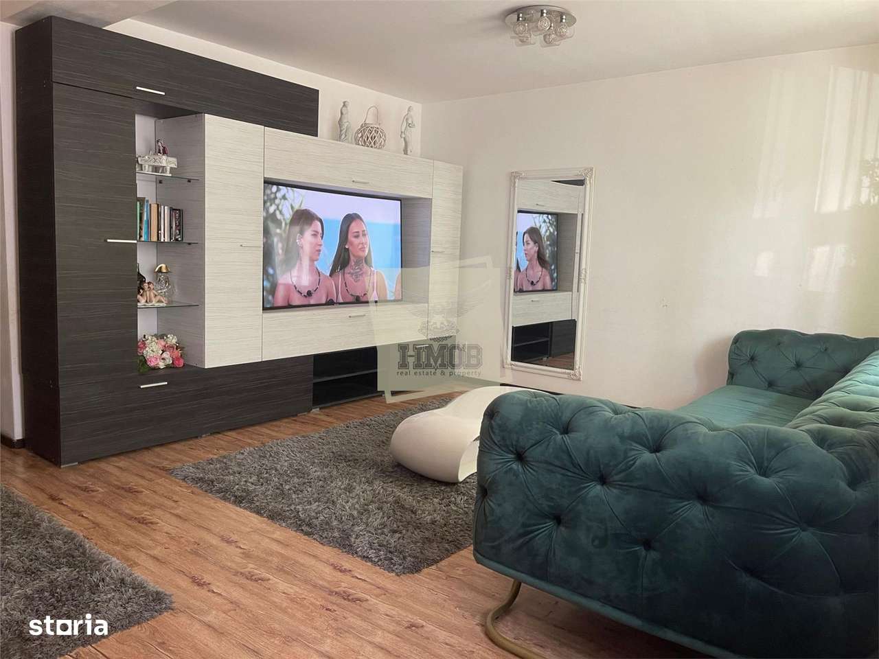 Casa pretabila muncitori cu 4 camere si 3 bai in Sura Mare - Imagine principală: 2/10