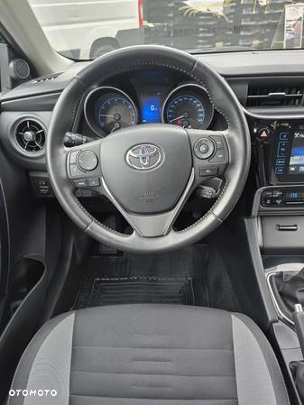 Toyota Auris 1.6 Prestige - 39