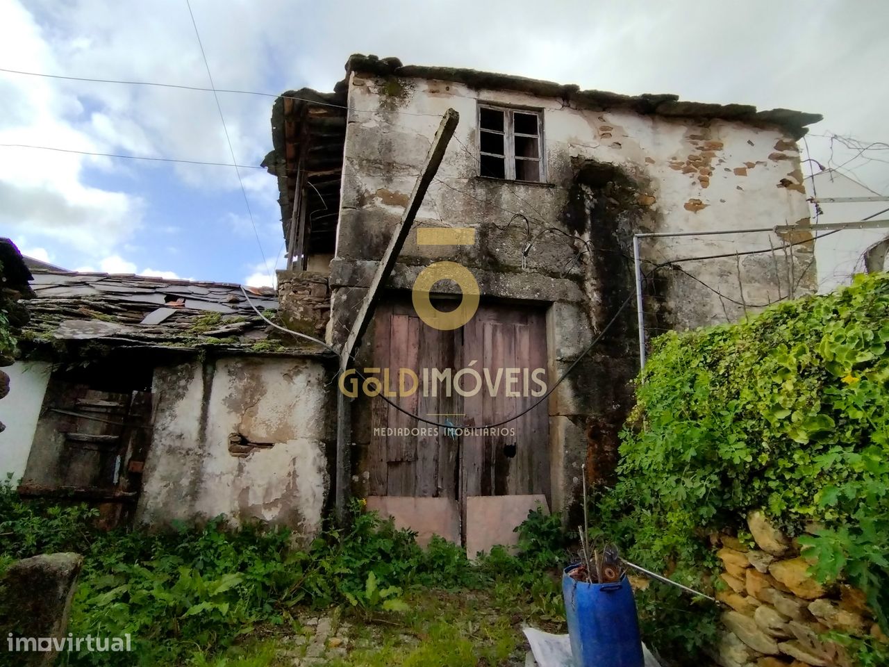 Moradias para Restaurar em Nespereira - Cinfães