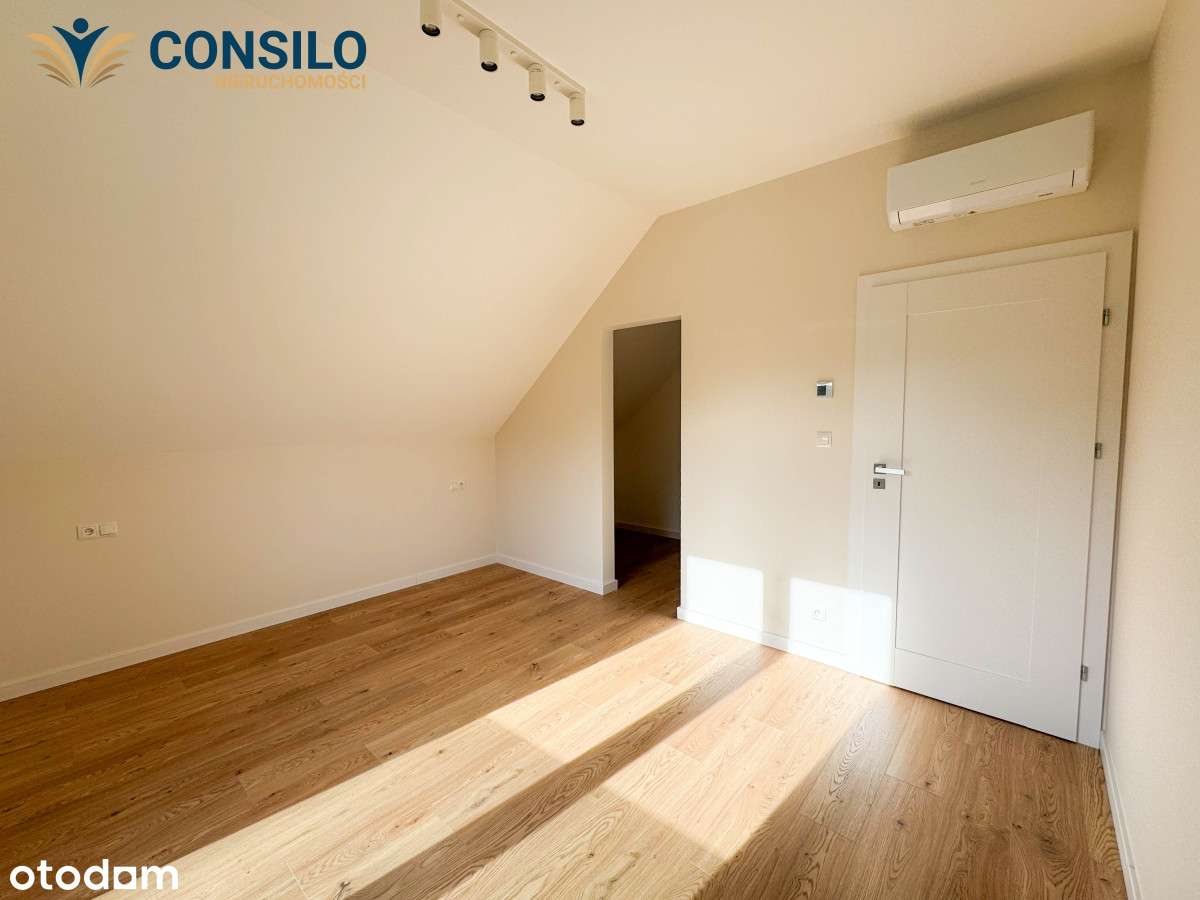 Nowoczesny dom wolnostojący z ogrodem przy zieleni-18