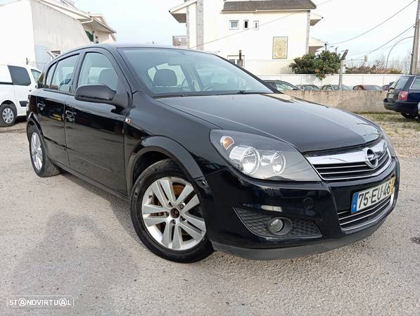 Opel Astra 1.7 CDTi Cosmo - 1