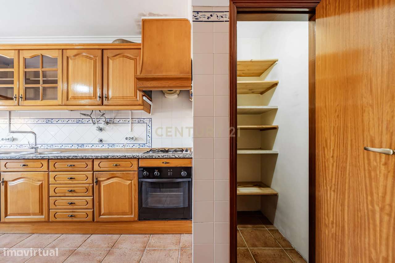 Apartamento T2 em Santa Marta do Pinhal-  Corroios, Seixal-8