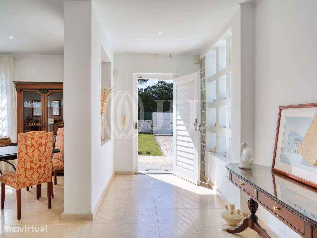 Moradia T4 com jardim no Banzão em Colares-6