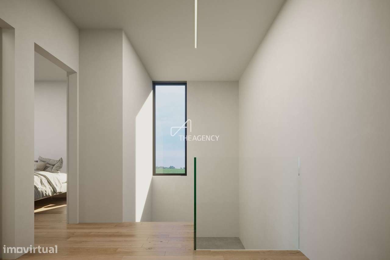 Moradia T4 Nova com Piscina na Aroeira | Junto ao Golf e a 3 Minutos d-13