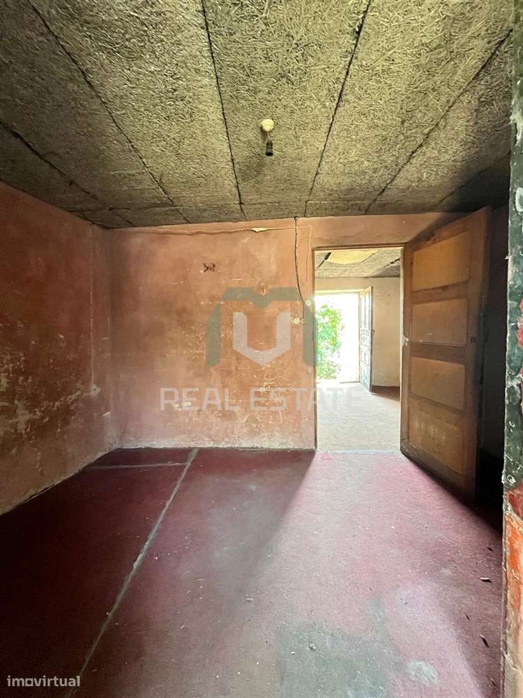 Moradia para Restaurar T3 Venda em Cabeceiras de Basto,Cabeceiras de B-23