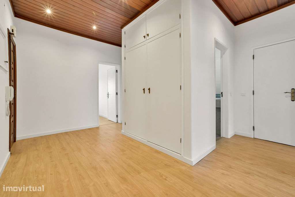 Apartamento T3 c/ Varanda, Centro do Barreiro – Pronto a Habitar! - Grande imagem: 5/25