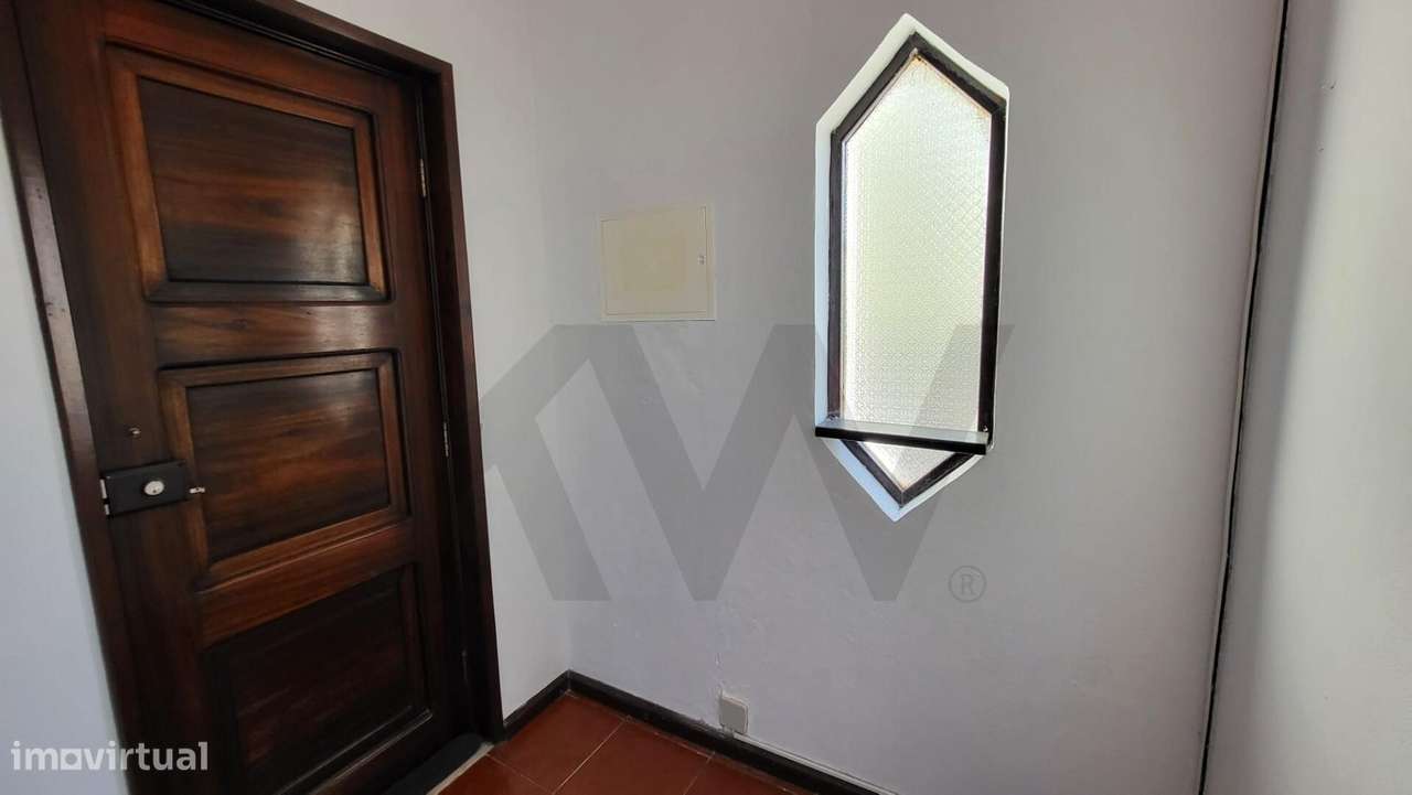 Moradia T3 com excelente exposição solar e amplo espaço exterior em - Grande imagem: 4/49