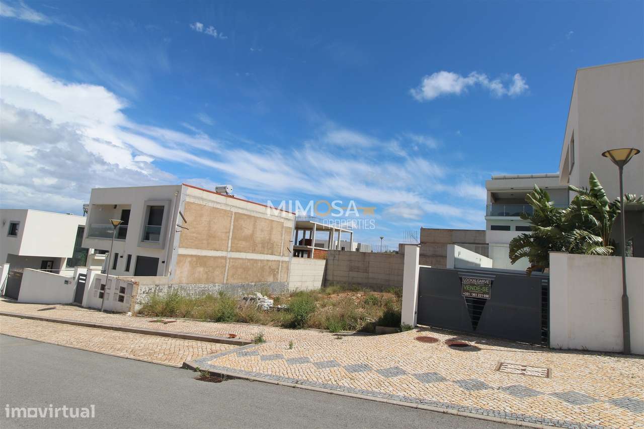 Terreno de 305 m² para Moradia Geminada – Portelas, Lagos - Grande imagem: 2/5