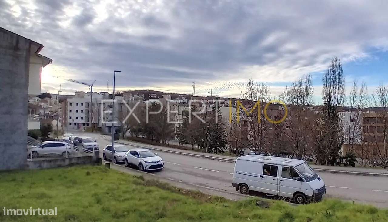 Terreno para Construção de Moradia Geminada - Localização em Zona... - Grande imagem: 2/5